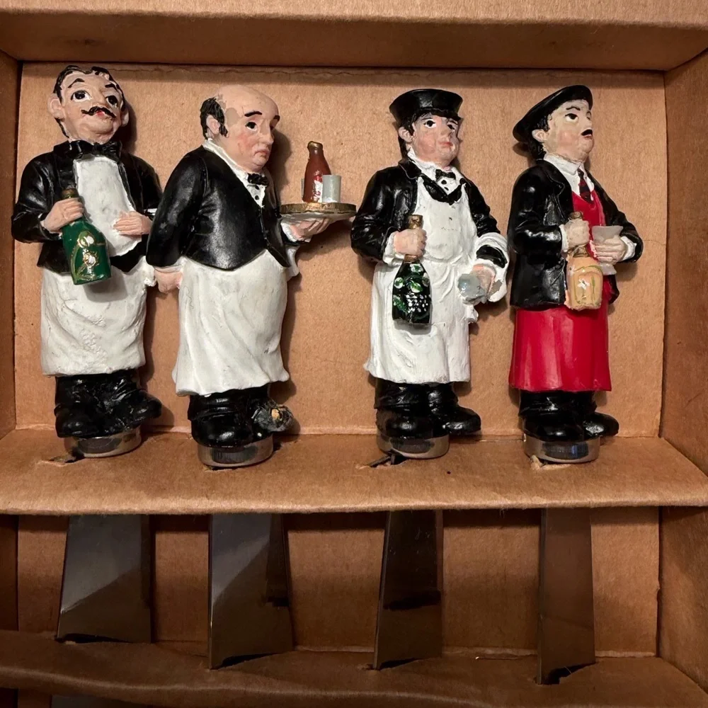 4 Guy Buffet Butler Cheese Spreaders knife Set (wine waiters) new in box